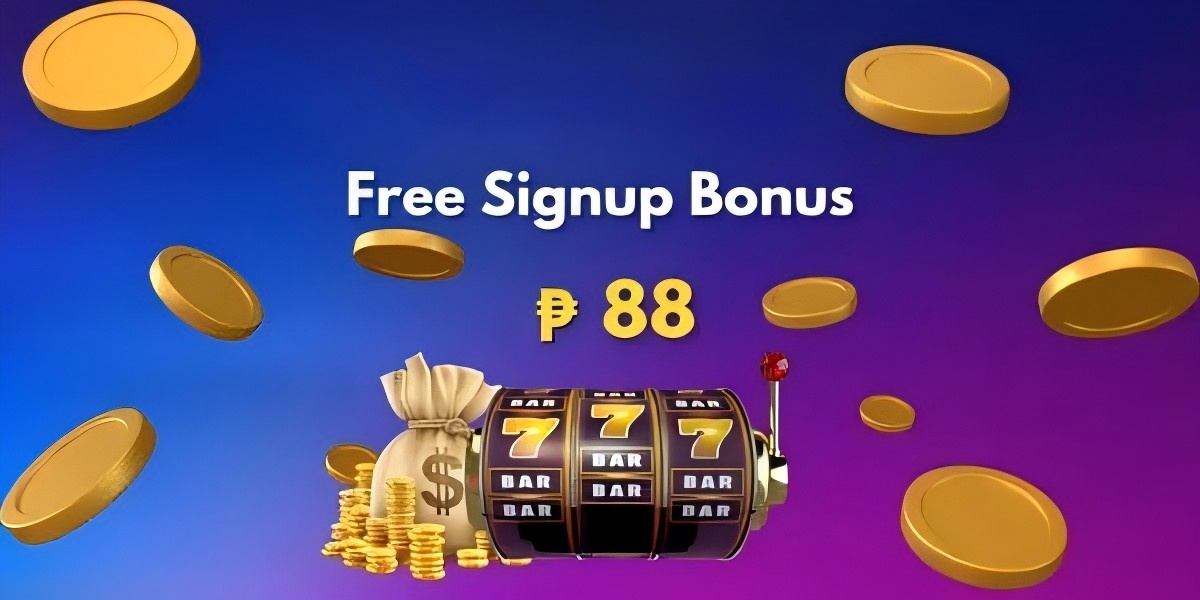 Casino Plus APK banner highlighting the welcome offer and featured games